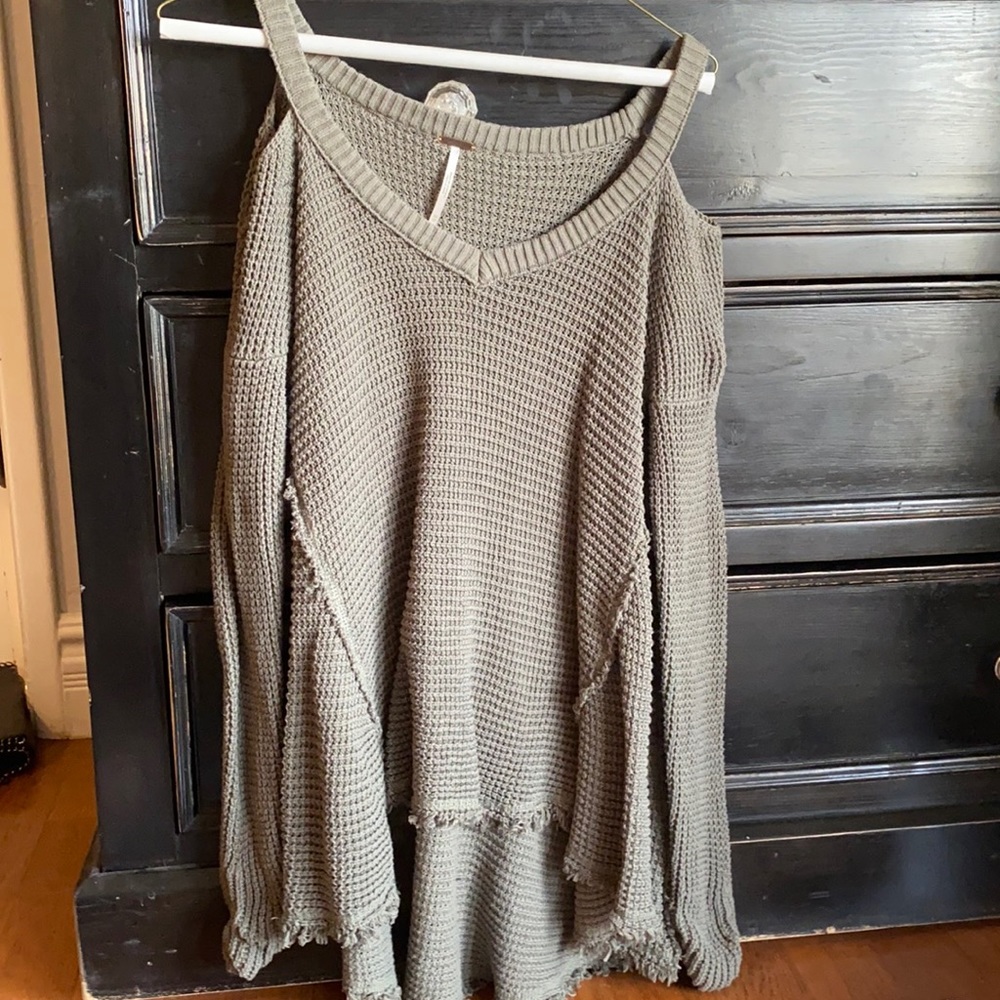 Free people army green sweater